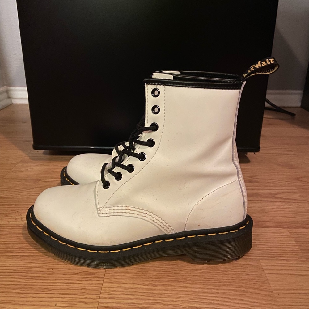 White Doc Martin lace up boots Size 8 W